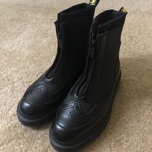 NWOT Dr. Martens Jemison Zip Boot